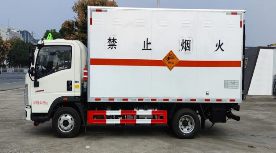 危險(xiǎn)化學(xué)品倉儲運(yùn)輸企業(yè)：把握安全，專注專業(yè)